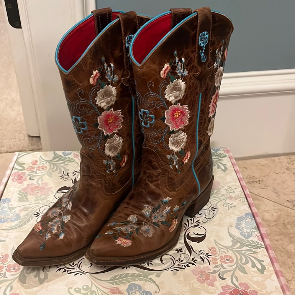Macie Bean Honey Bunch Boots Size 5